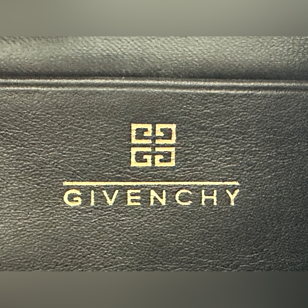 Vintage Givenchy Kiss-Lock Coin Purse (EVC; Black/White) - Picture 9 of 10